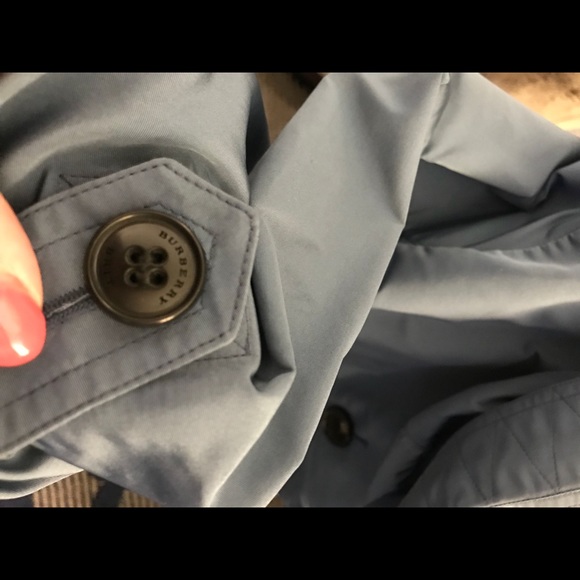 Gorgeous trench coat - Picture 7 of 7